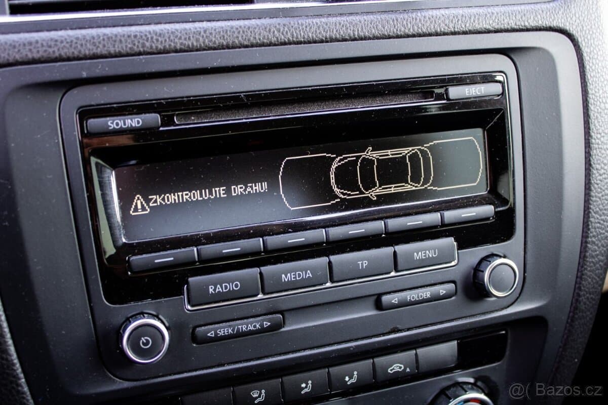 2013 Volkswagen JETTA - 16