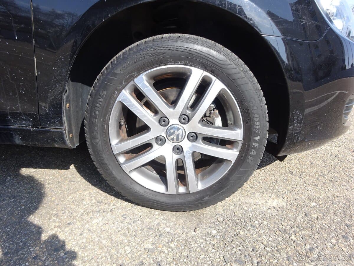 2009 Volkswagen GOLF - 16