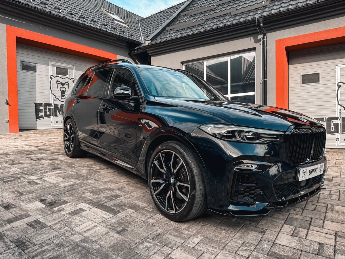 2020 BMW X7 - 16