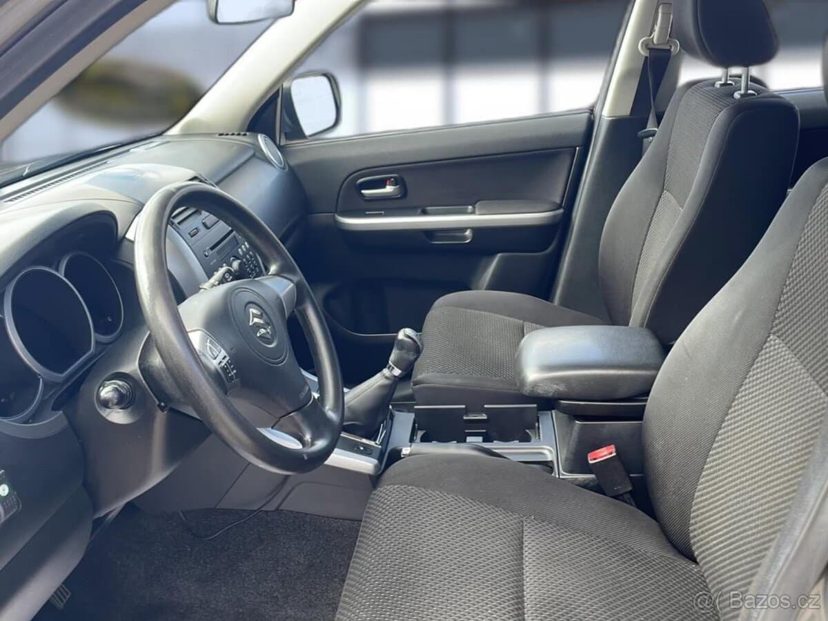 2010 Suzuki GRAND - 16