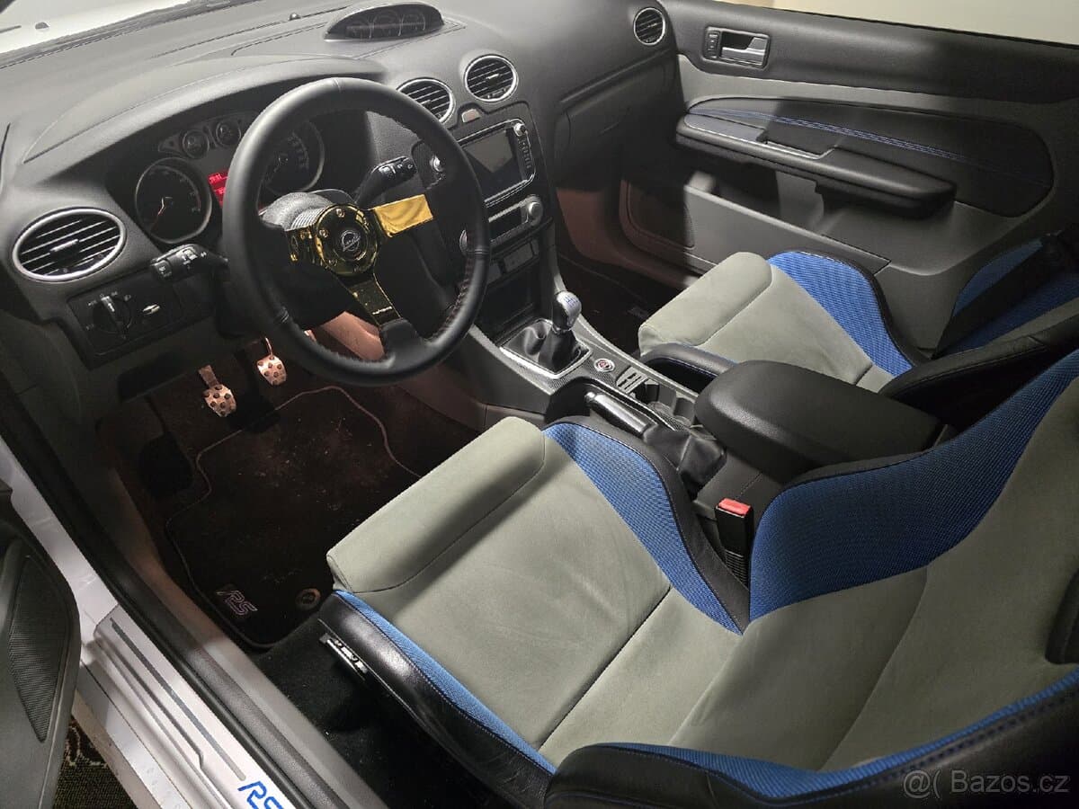 2011 Ford FOCUS - 16