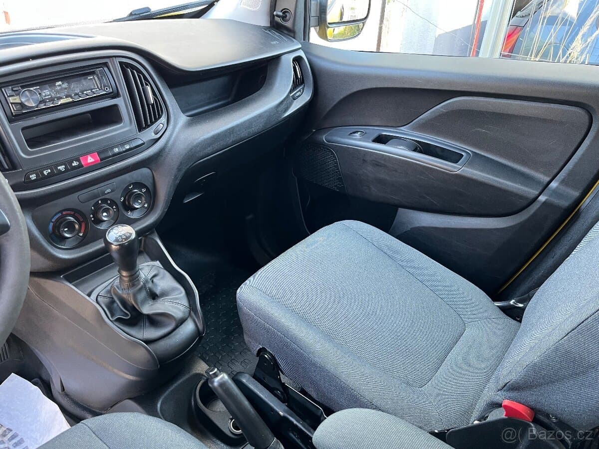 2015 Fiat DOBLO - 16