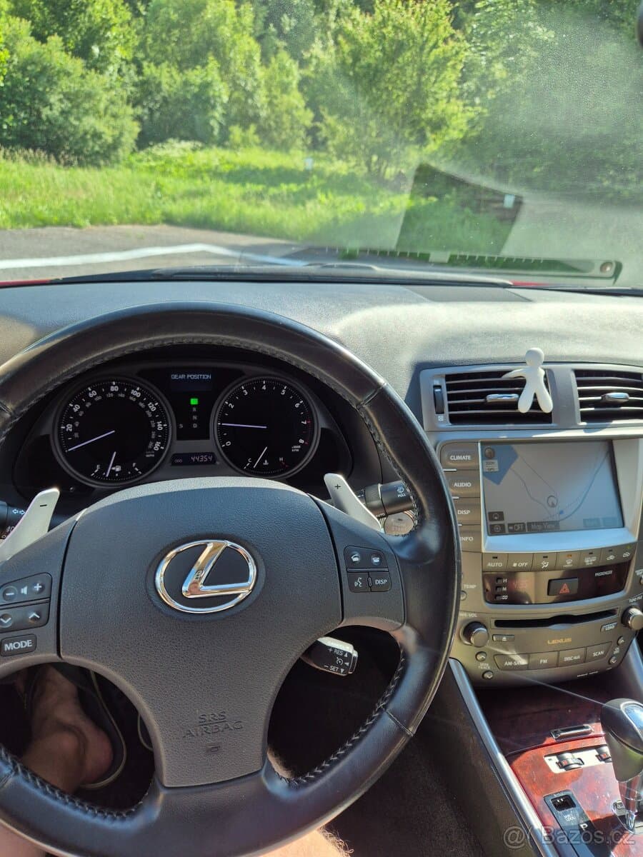 2008 Lexus IS - 16