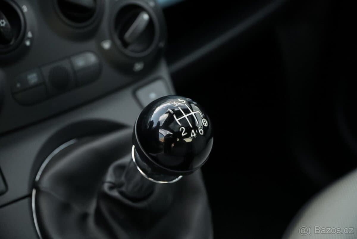 2011 Fiat 500 - 16