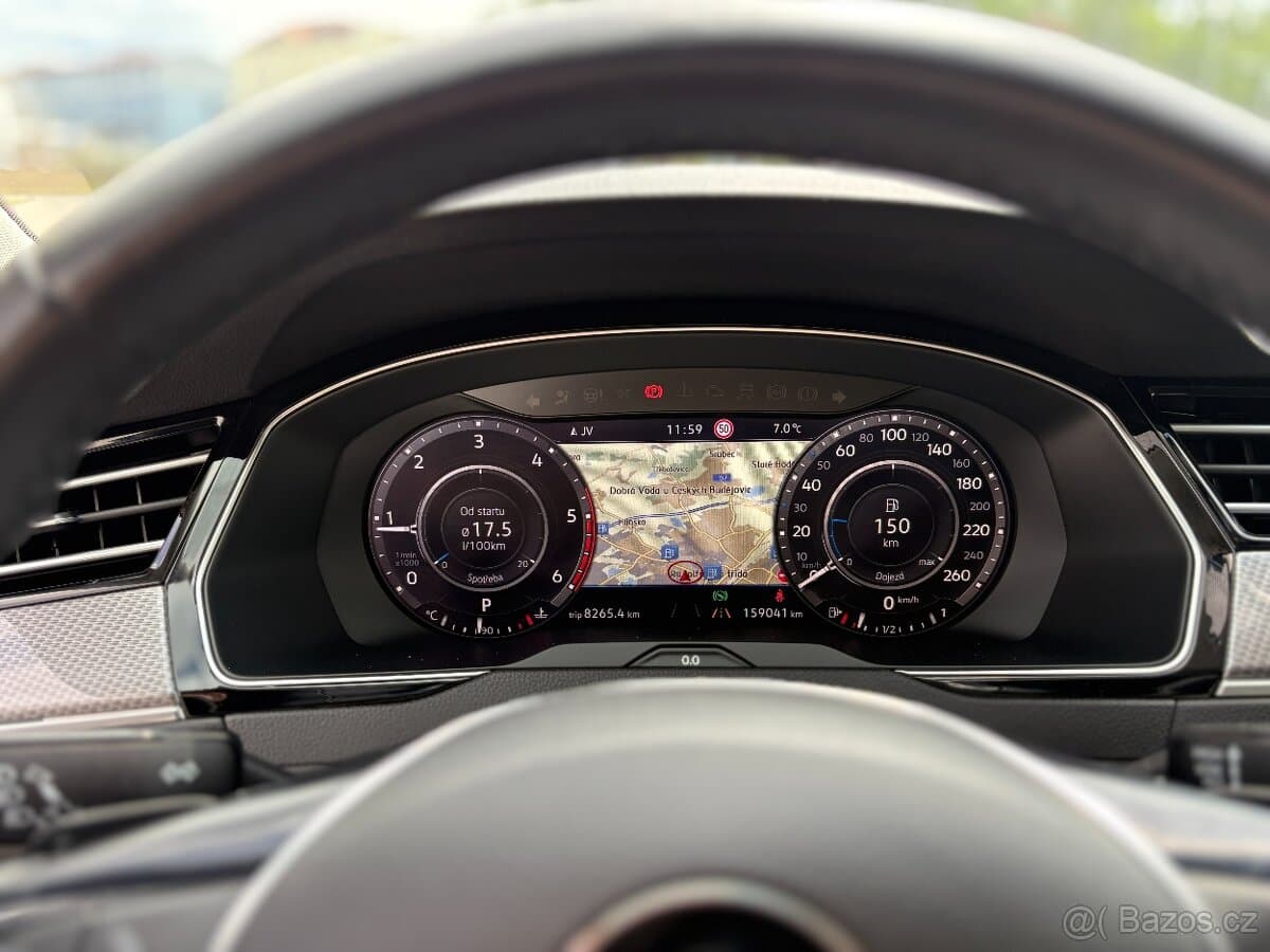 2018 Volkswagen PASSAT - 16