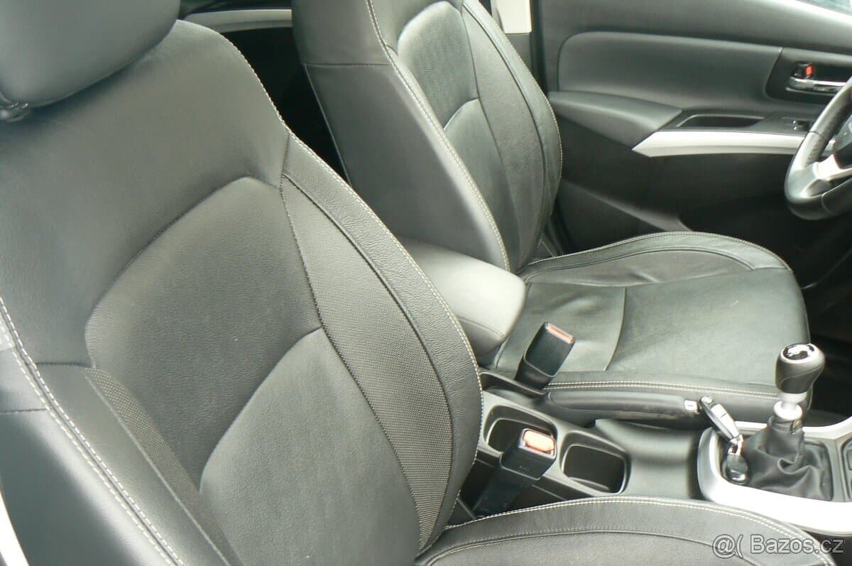 2019 Suzuki S-CROSS - 16
