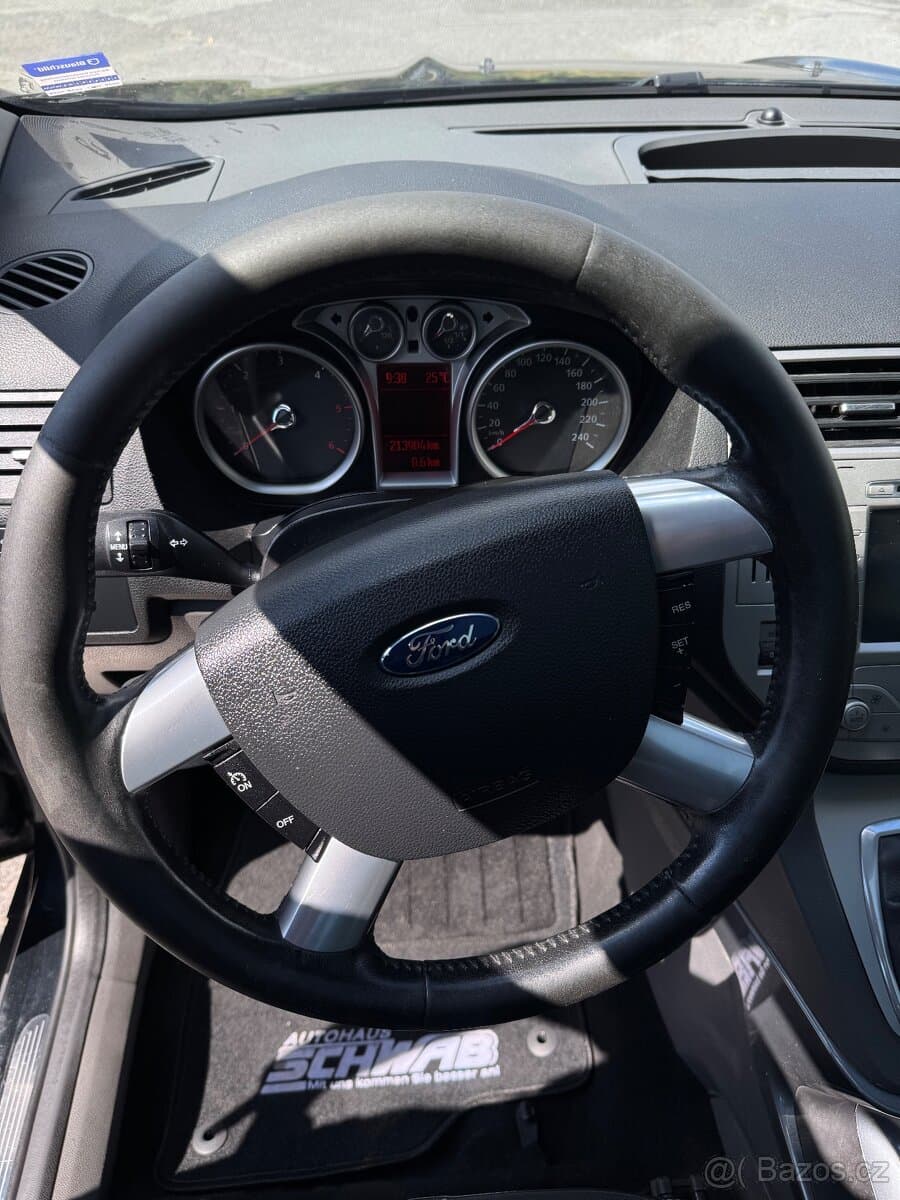 2011 Ford KUGA - 16