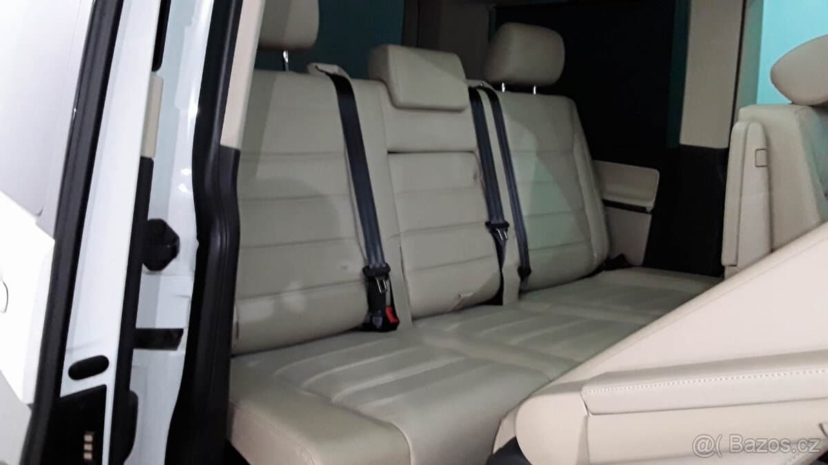 2017 Volkswagen MULTIVAN - 16