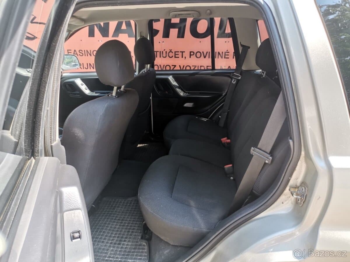 2004 Jeep CHEROKEE - 16