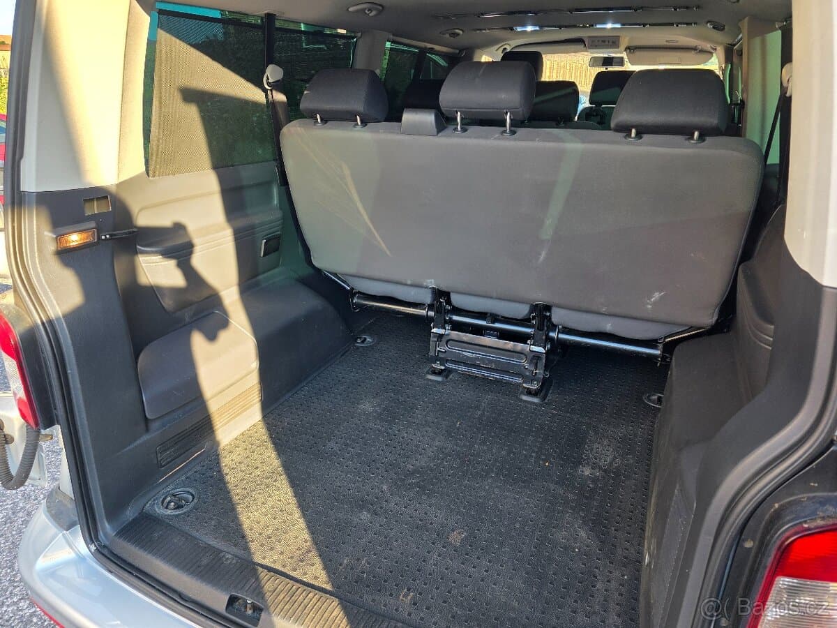 2010 Volkswagen CARAVELLE - 16