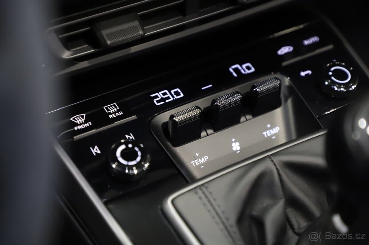 2021 Porsche 911 - 16