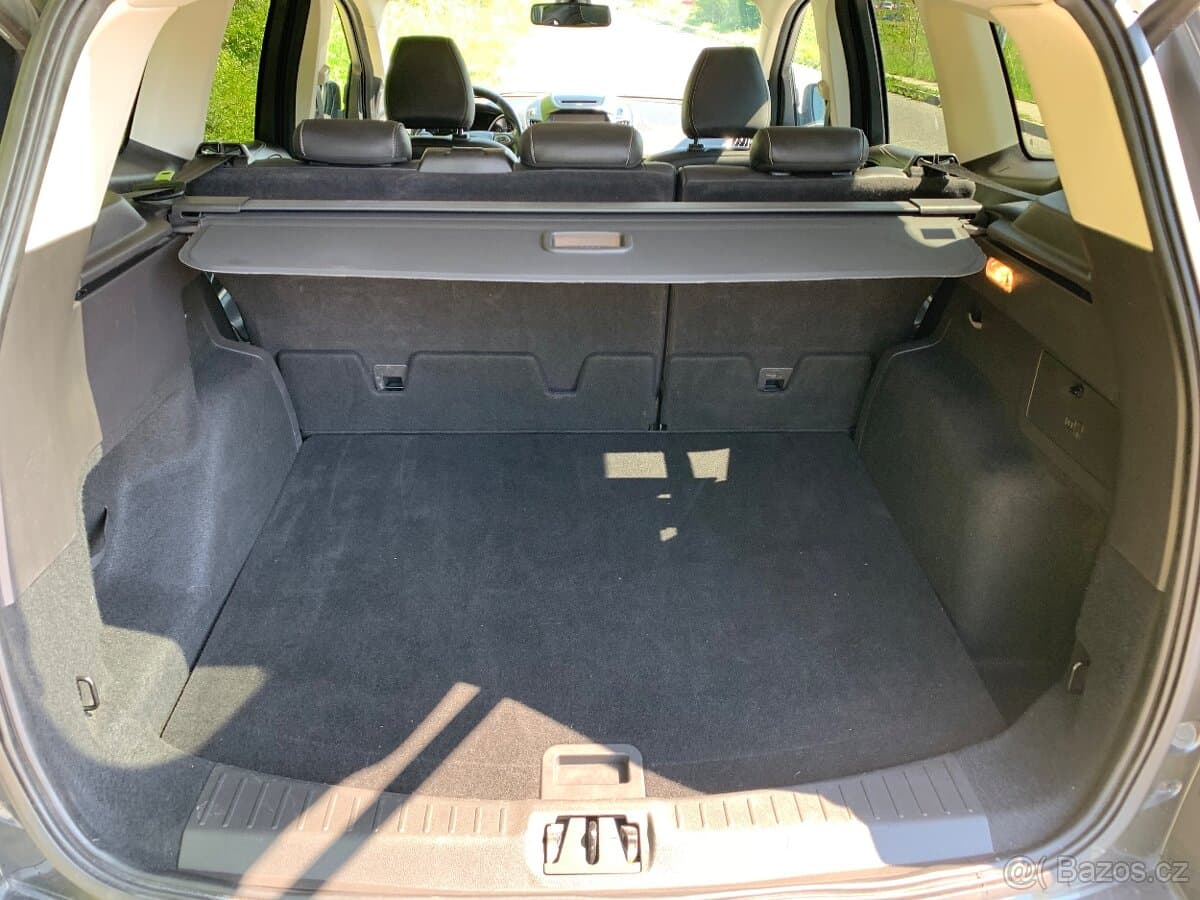 2018 Ford KUGA - 16