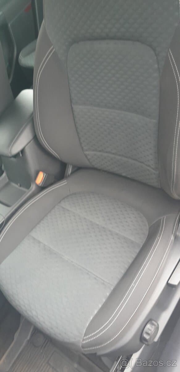 2020 Ford KUGA - 16