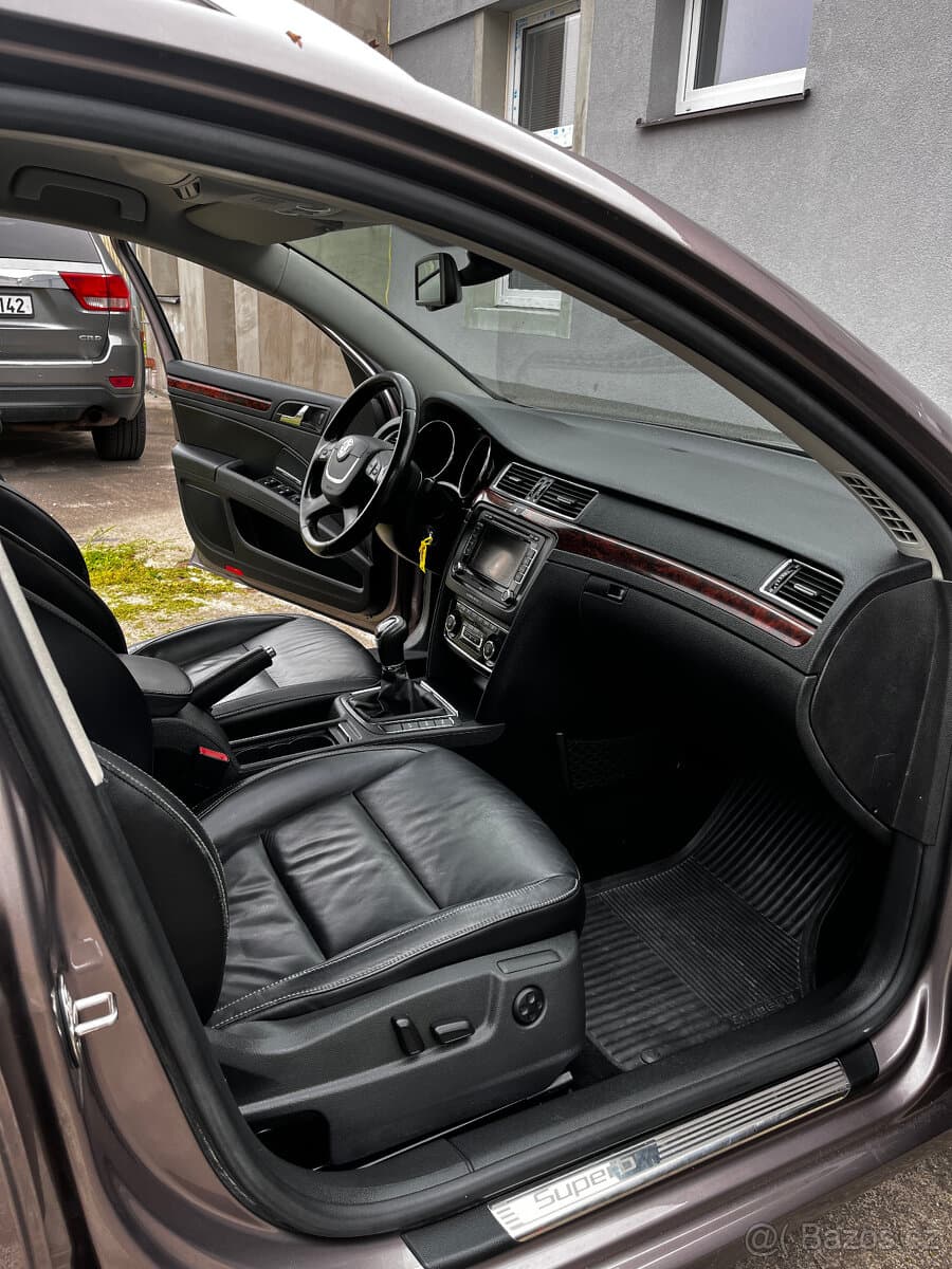 2010 Škoda SUPERB - 16