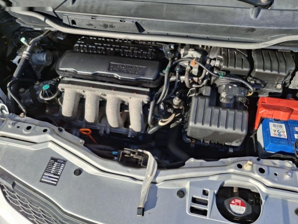 2010 Honda JAZZ - 16
