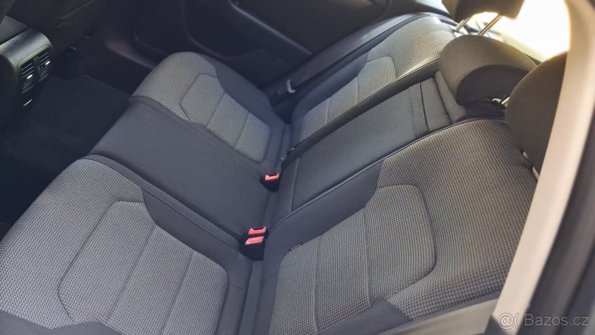 Volkswagen PASSAT - 16
