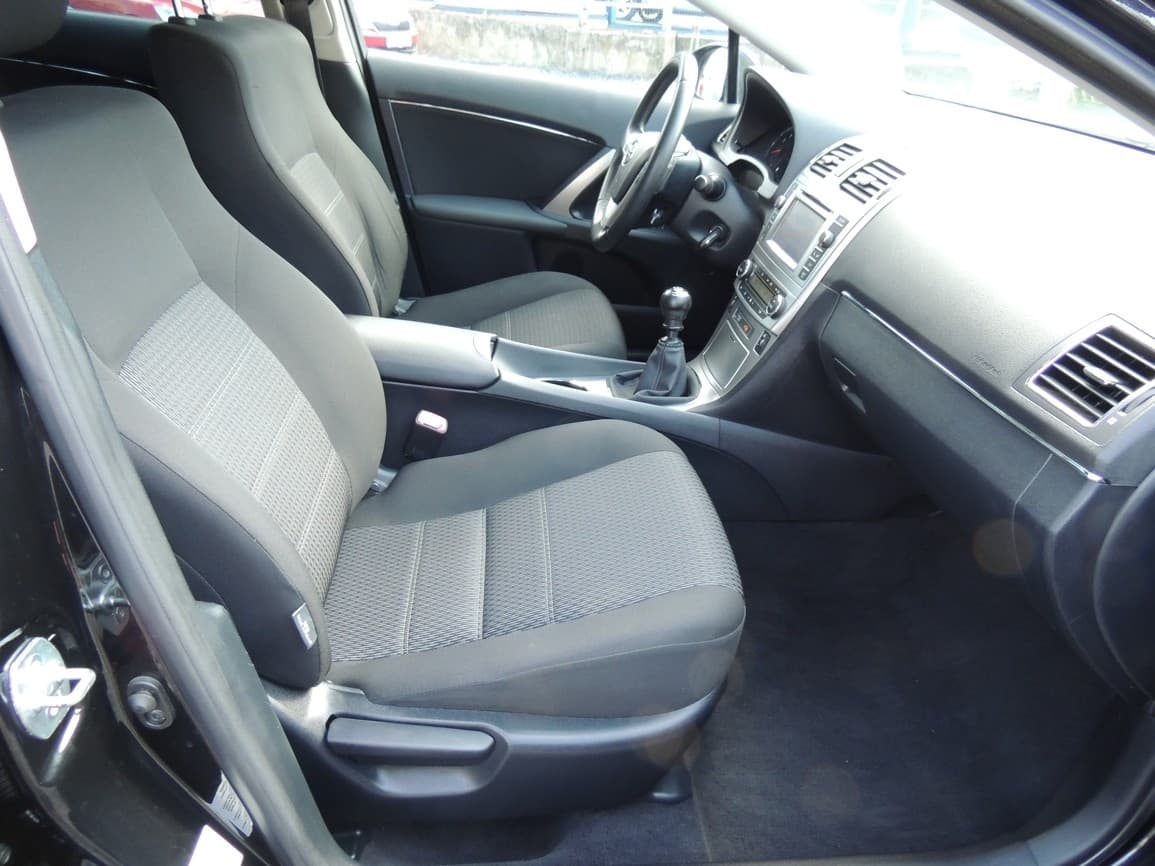 2012 Toyota AVENSIS - 16