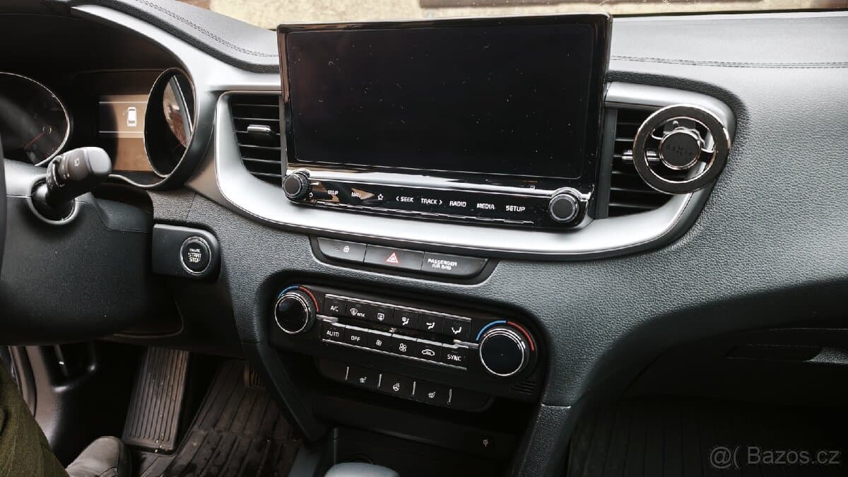 2024 Kia CEE'D - 16
