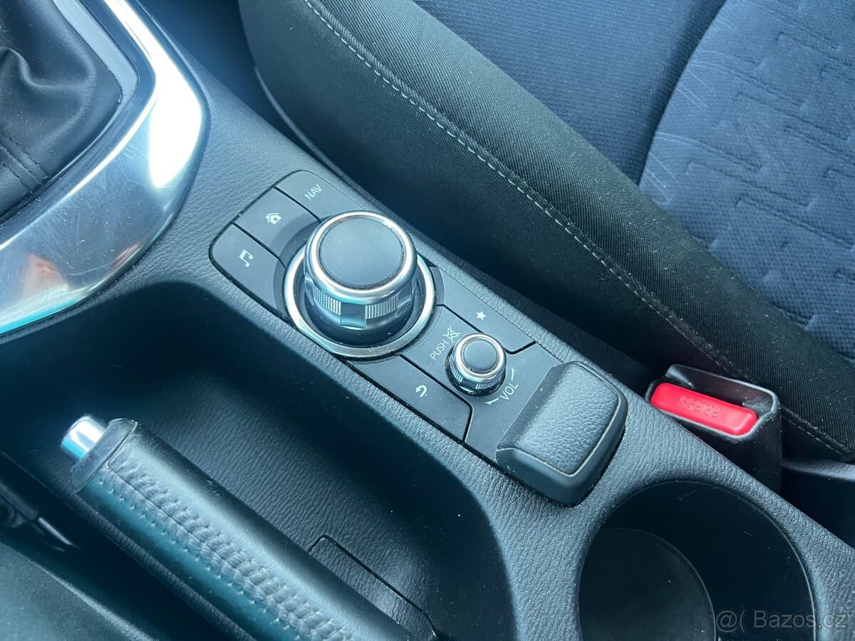 2015 Mazda 2 - 16