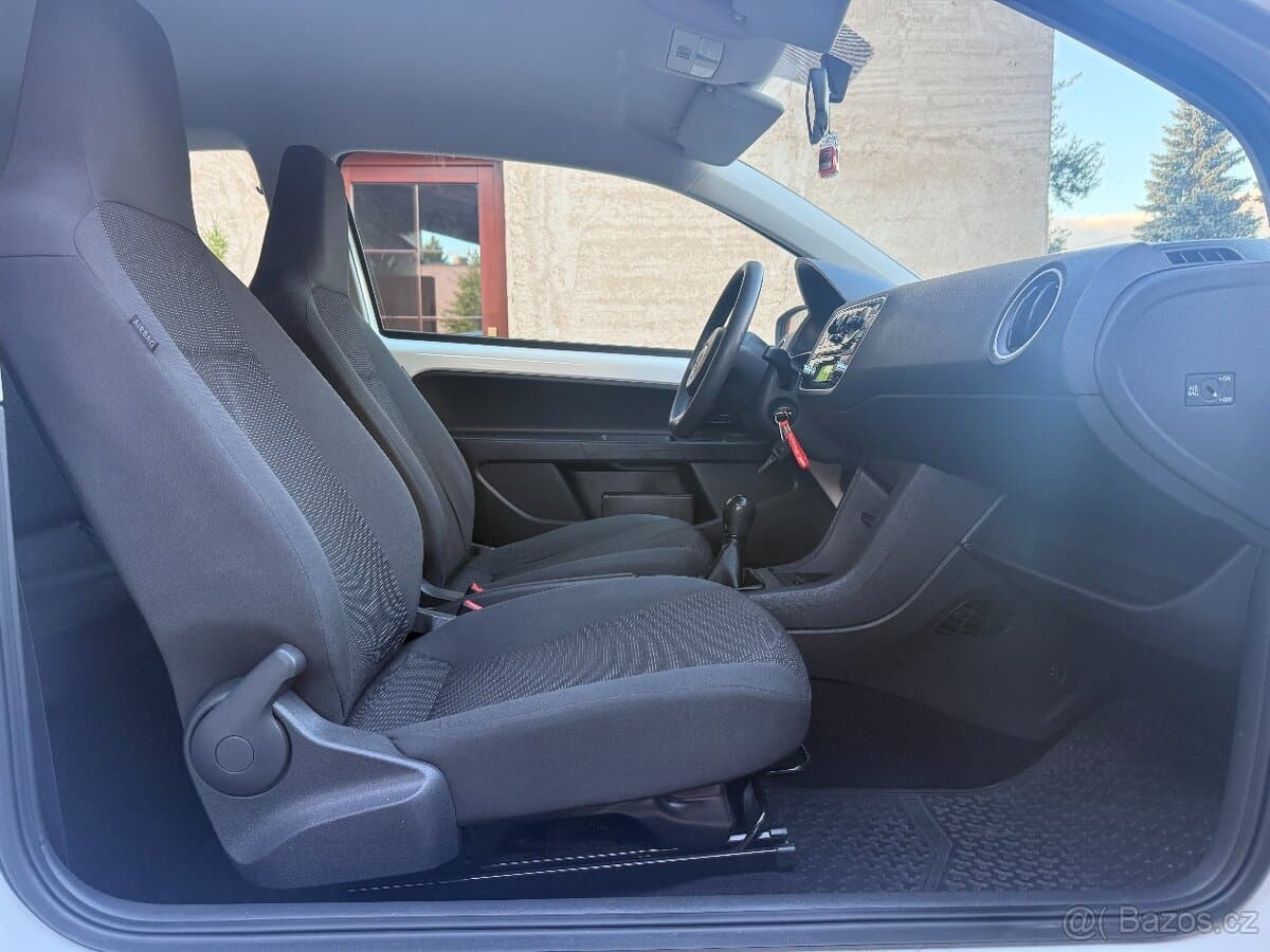 2012 Volkswagen UP! - 16