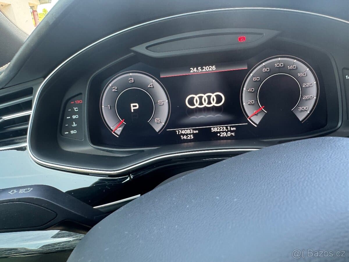 2018 Audi Q8 - 16