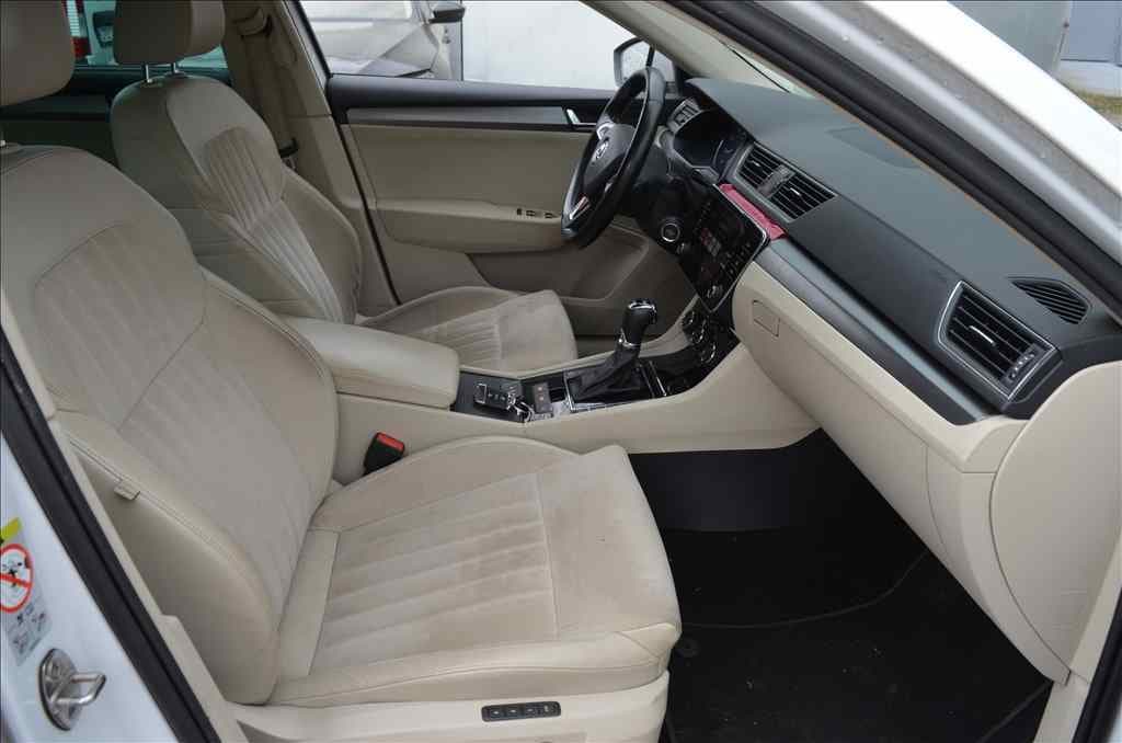 2018 Škoda SUPERB - 16