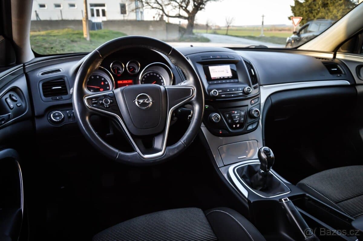 2014 Opel INSIGNIA - 16