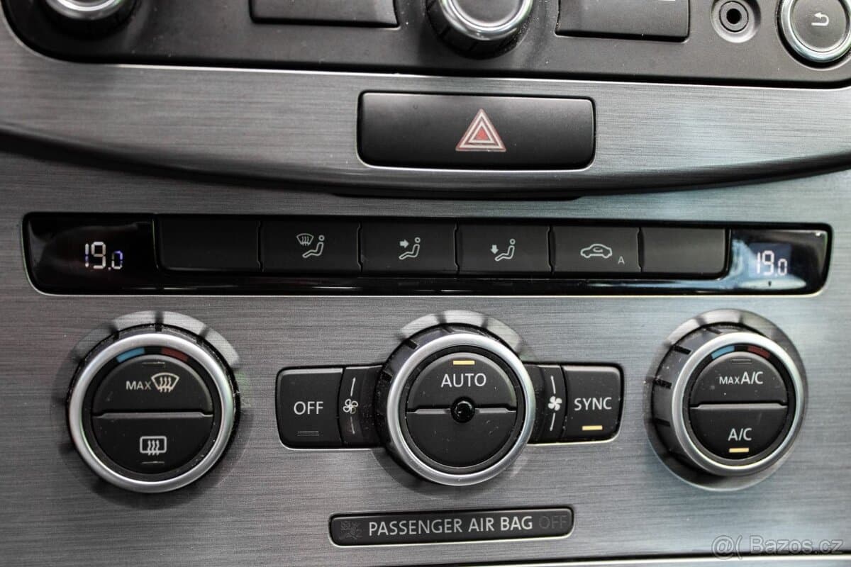 2014 Volkswagen PASSAT - 16