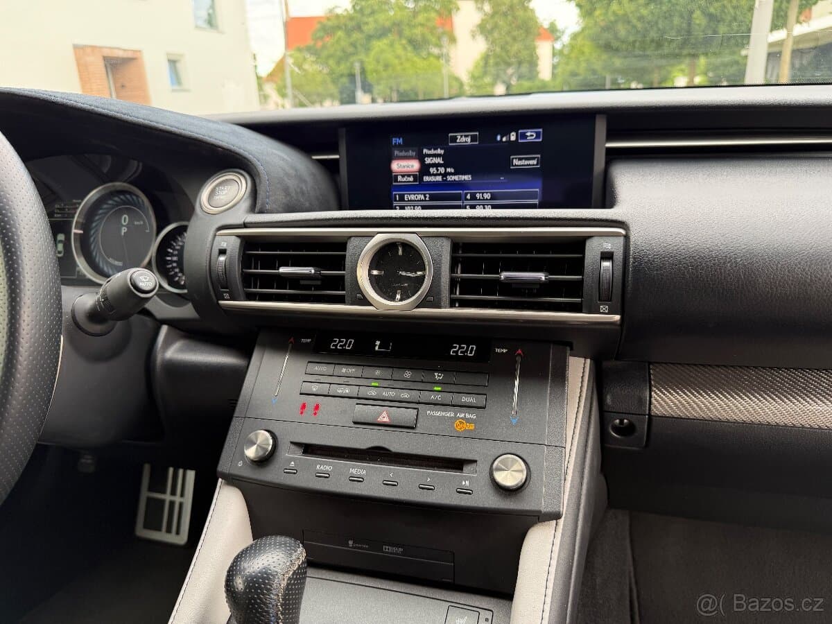 Lexus RC - 16
