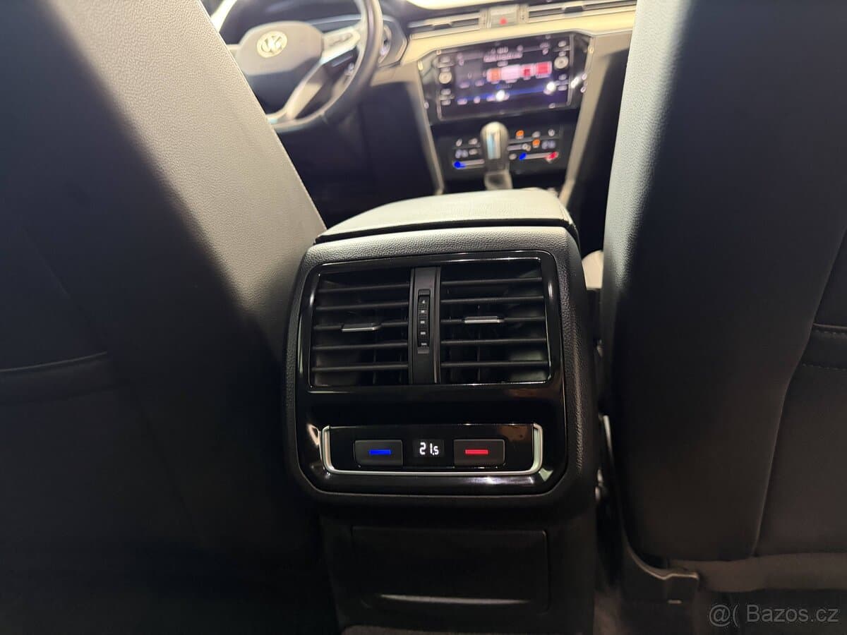 Volkswagen PASSAT - 16