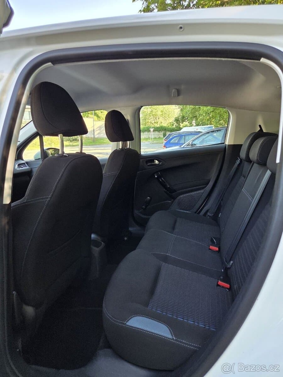 2013 Peugeot 208 - 16