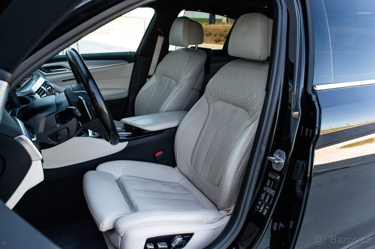 2018 BMW 5-SERIES - 16