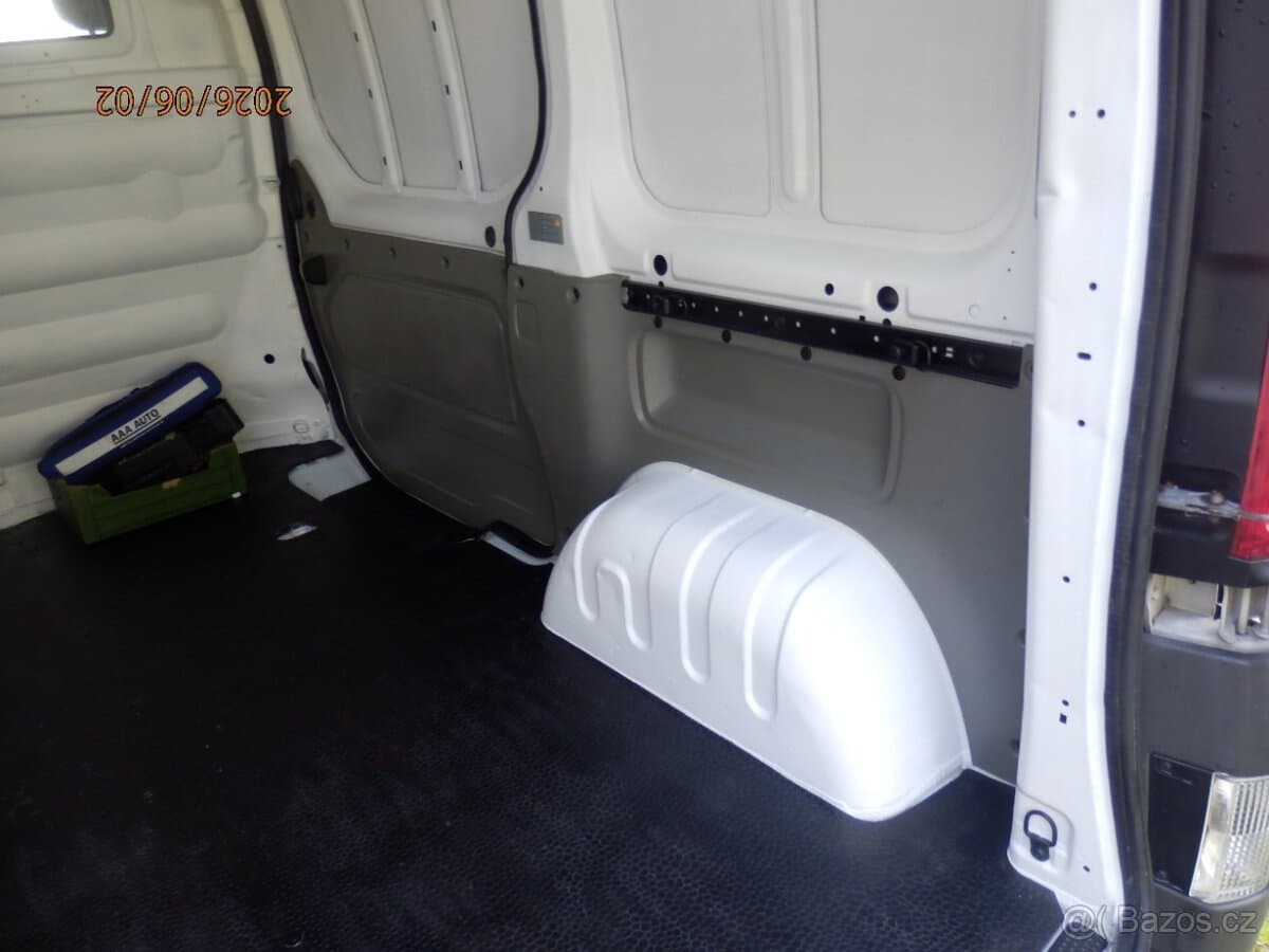 2012 Opel VIVARO - 16