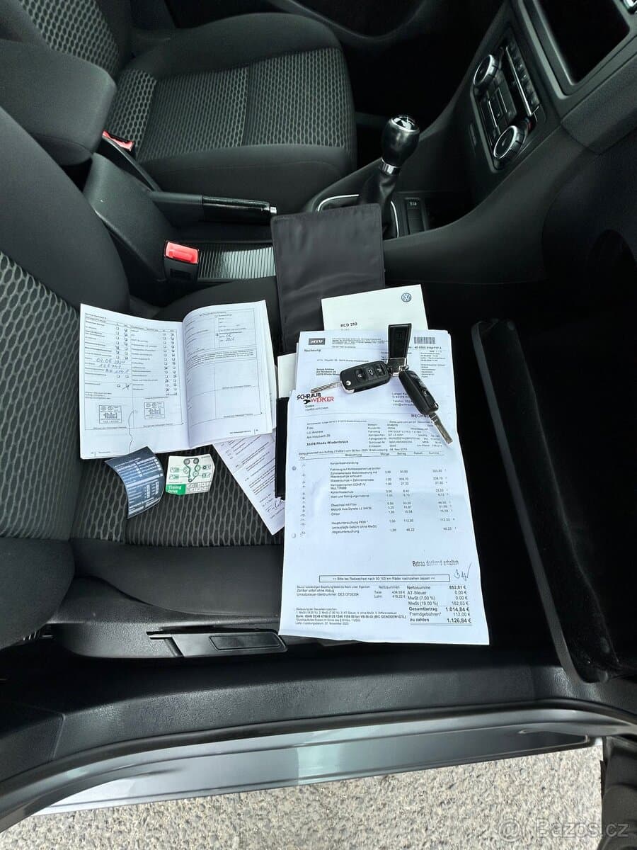 2010 Volkswagen GOLF - 16