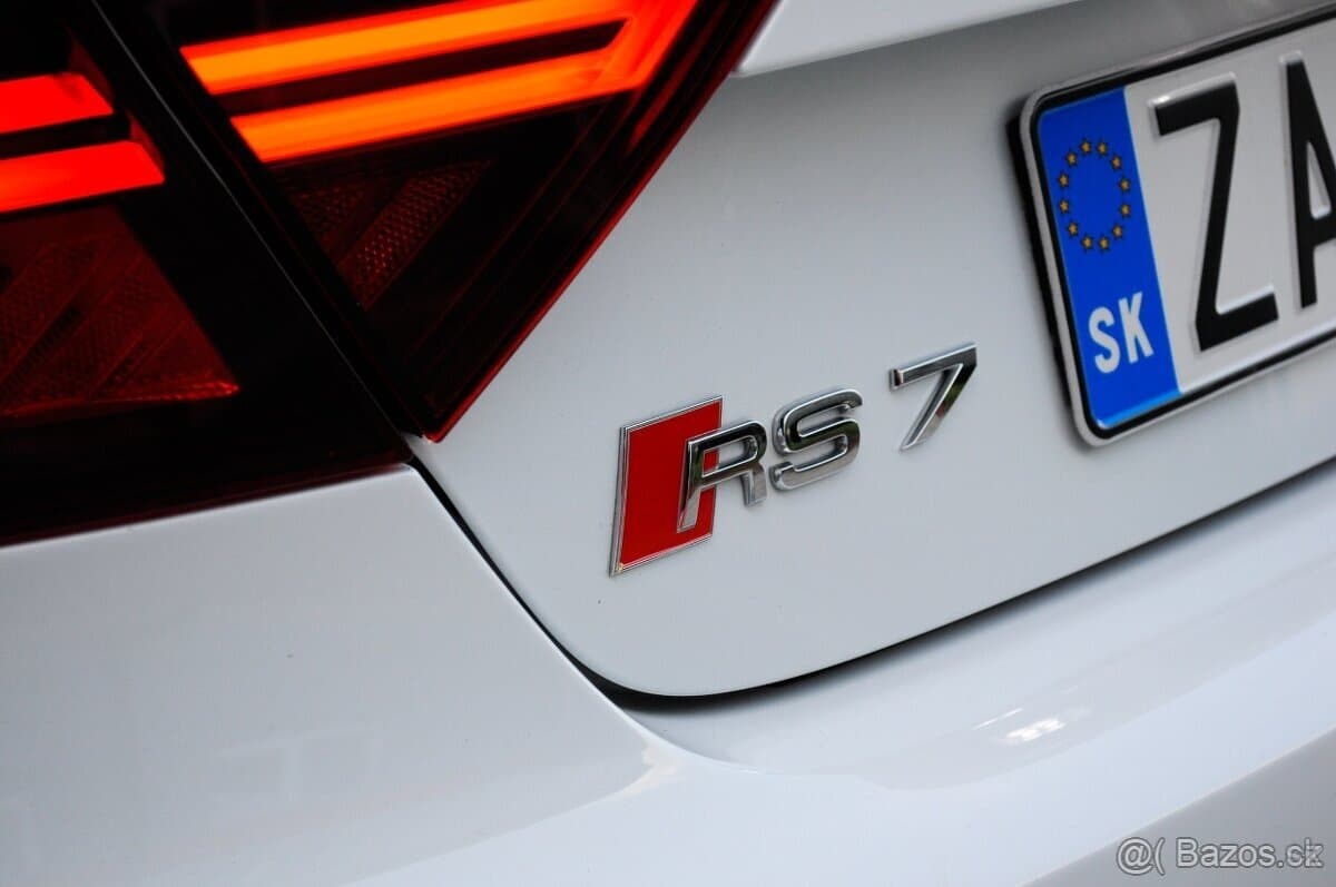 2015 Audi RS7 - 16