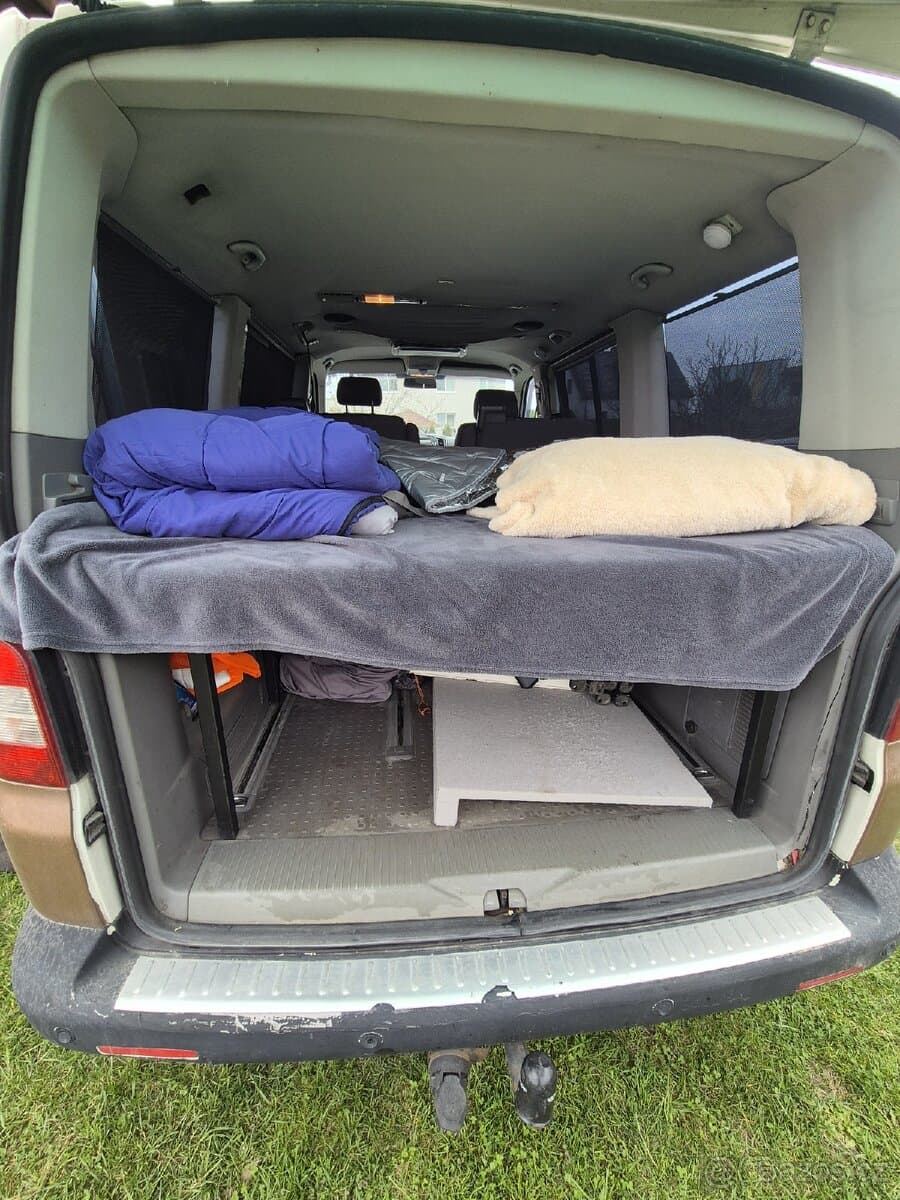 2004 Volkswagen MULTIVAN - 16