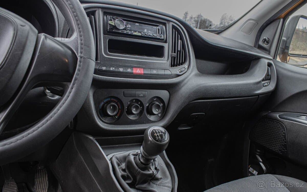 2017 Fiat DOBLO - 16