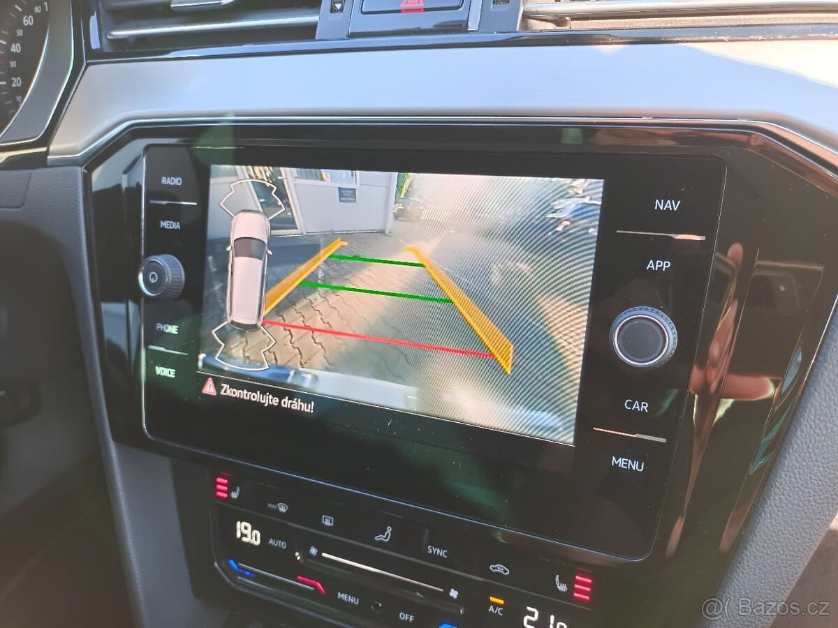 2022 Volkswagen PASSAT - 16