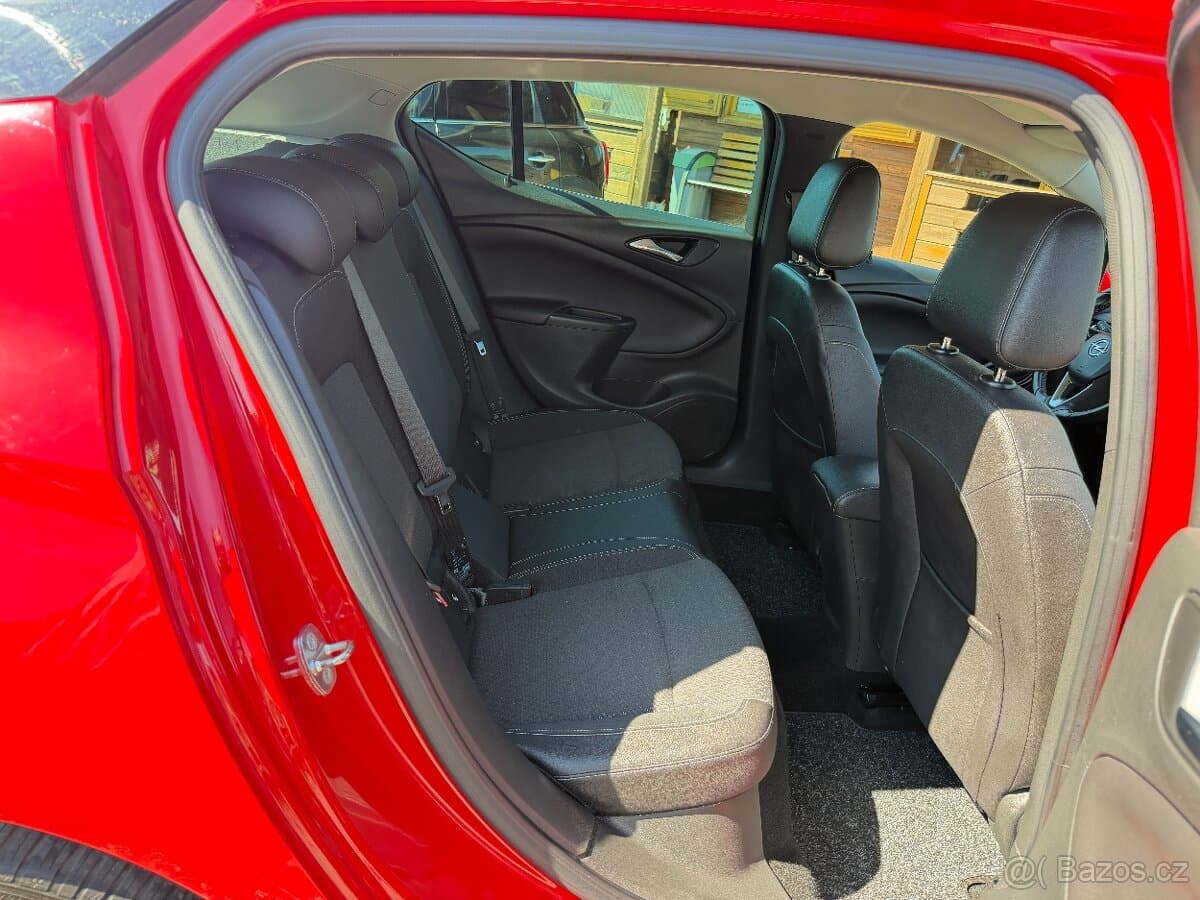 2015 Opel ASTRA - 16