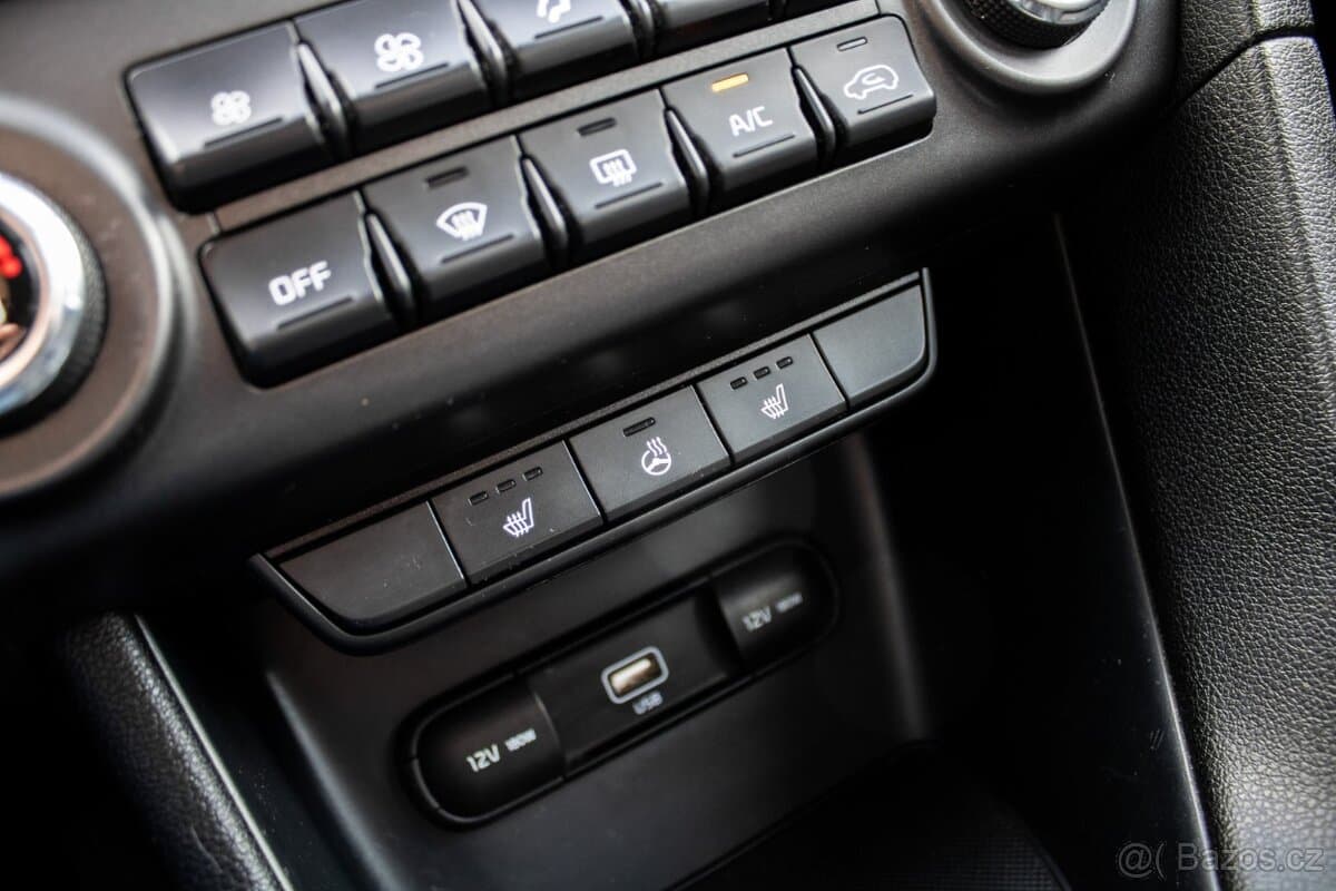 2021 Kia SPORTAGE - 16