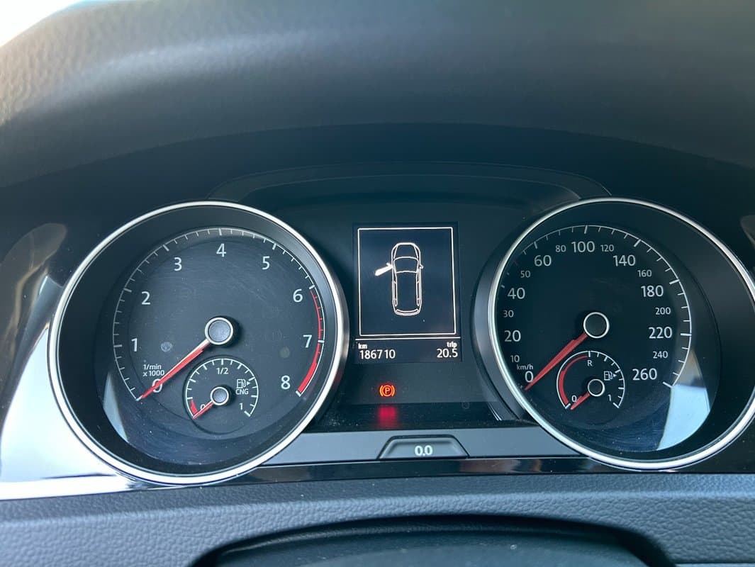 2019 Volkswagen GOLF - 16