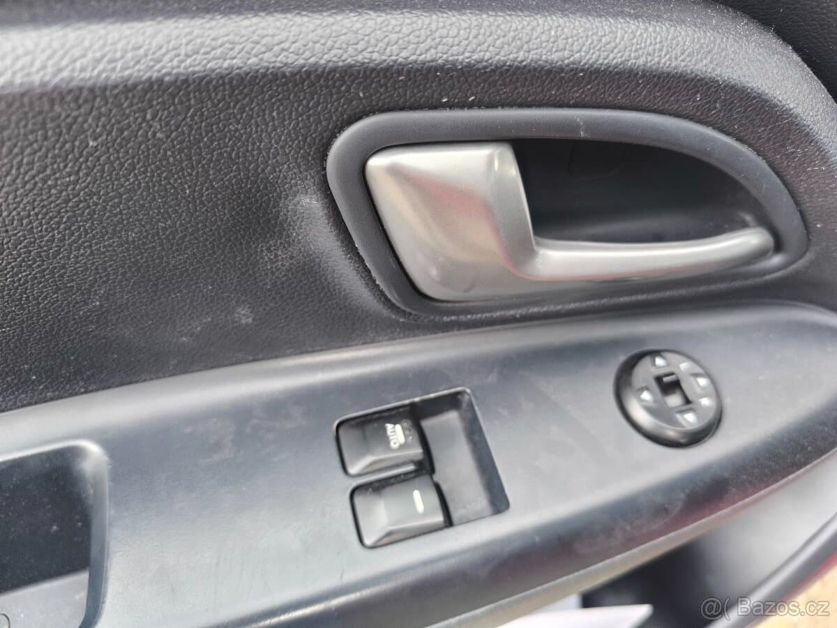 2014 Kia RIO - 16