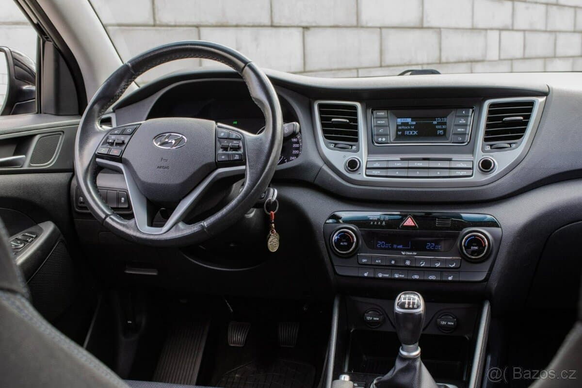 2017 Hyundai TUCSON - 16