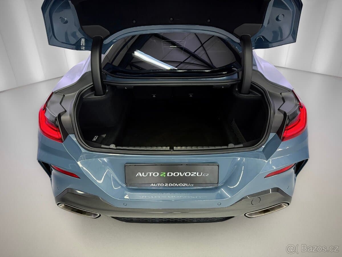 2018 BMW M8 - 16