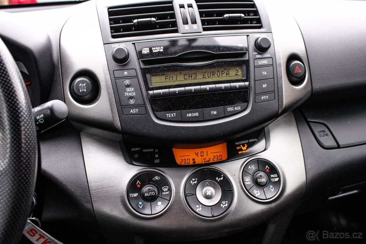 2010 Toyota RAV4 - 16