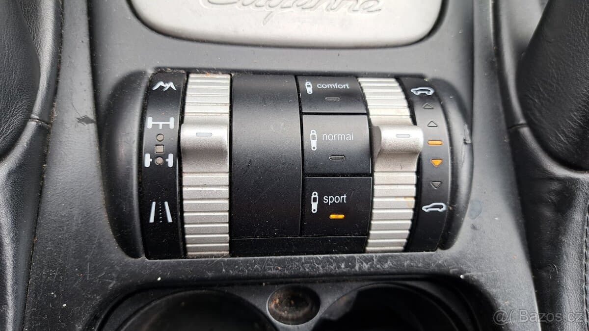 2005 Porsche CAYENNE - 16