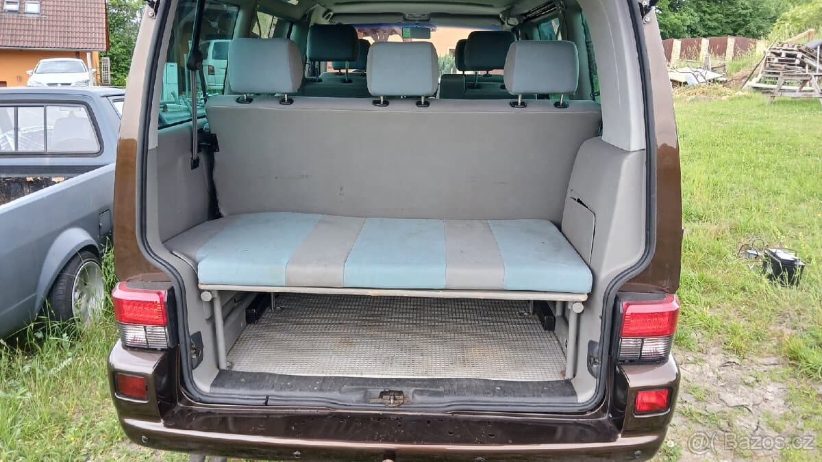 Volkswagen MULTIVAN - 16