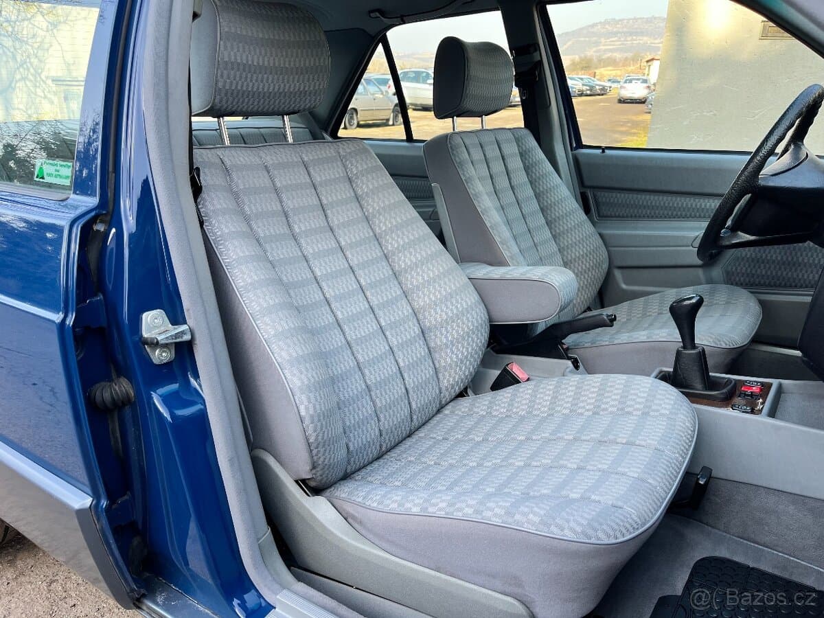 1990 Mercedes-Benz 190 - 16
