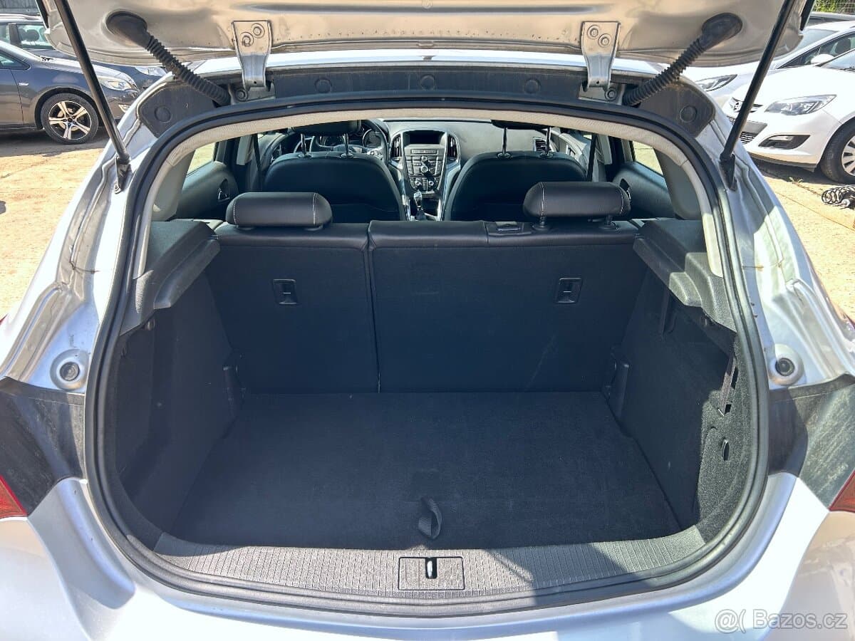 2013 Opel ASTRA - 16