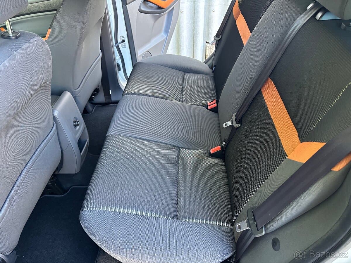 2010 Ford KUGA - 16